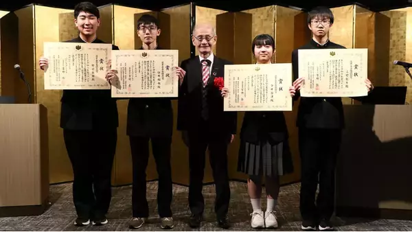 吉野彰博士が、未来を創り出す若き発明家を激励！「令和6年度パテントコンテスト/デザインパテントコンテスト表彰式が開催されました」