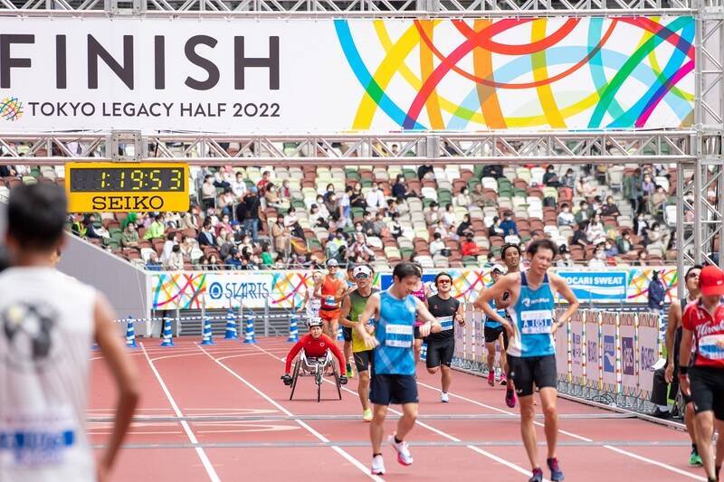 「東京2020オリンピック・パラリンピック」1周年に開催された「TOKYO LEGACY HALF MARATHON 2022」～パラ水泳金メダリスト木村敬一選手が完走後に語った想いと今後の目標とは～