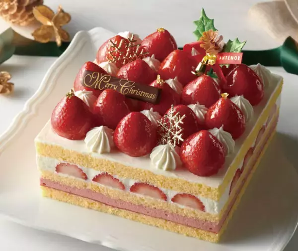 【アンテノール クリスマスケーキ】 新作は輝く苺のスペシャルデコレーション。全て食べられるお菓子の家など8種類のケーキからお選びいただけます。