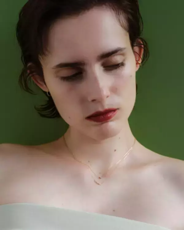 「【ヴイエー ヴァンドーム青山】11月5日（水）より、限定ジュエリーが勢揃いのホリデーコレクションを発売」の画像