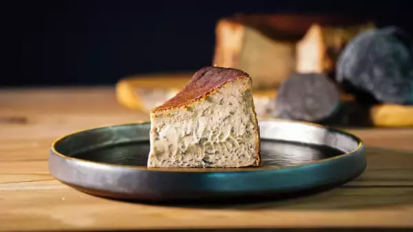 【ホワイトデーは贅沢にお取り寄せ】“黒トリュフバスクチーズケーキ” テール・ド・トリュフ 東京