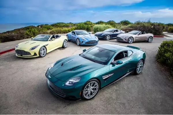 Q by Aston MartinとAston Martin Newport Beach、ブランドの歴史を称える限定「Heritage Edition」コレクションを発表