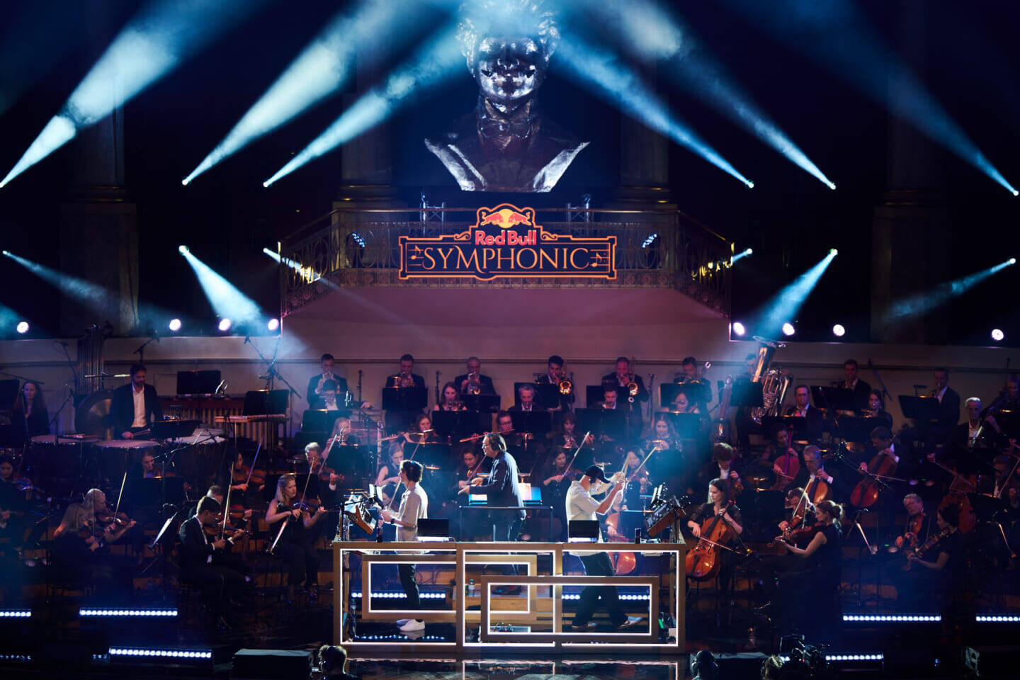 世界を熱狂させた『Red Bull Symphonic』が日本初上陸！トップアーティスト×オーケストラによるジャンルを超えた音楽体験が開催