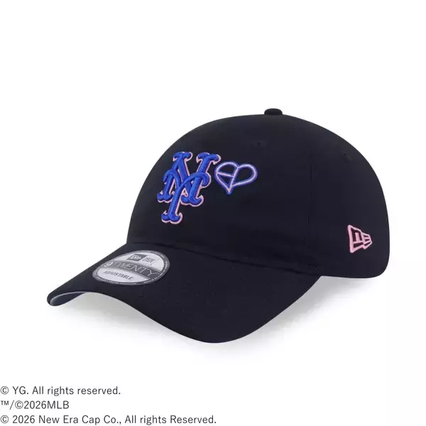 「〈NEW ERA®︎〉がBLACKPINKとMLB™を交えたトリプルコラボヘッドウェアを発売」の画像