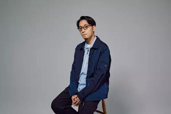 「tofubeats、5thアルバム『REFLECTION』より「PEAK TIME」MVを公開｜PEAK TIMEフーディーが数量限定で発売」の画像