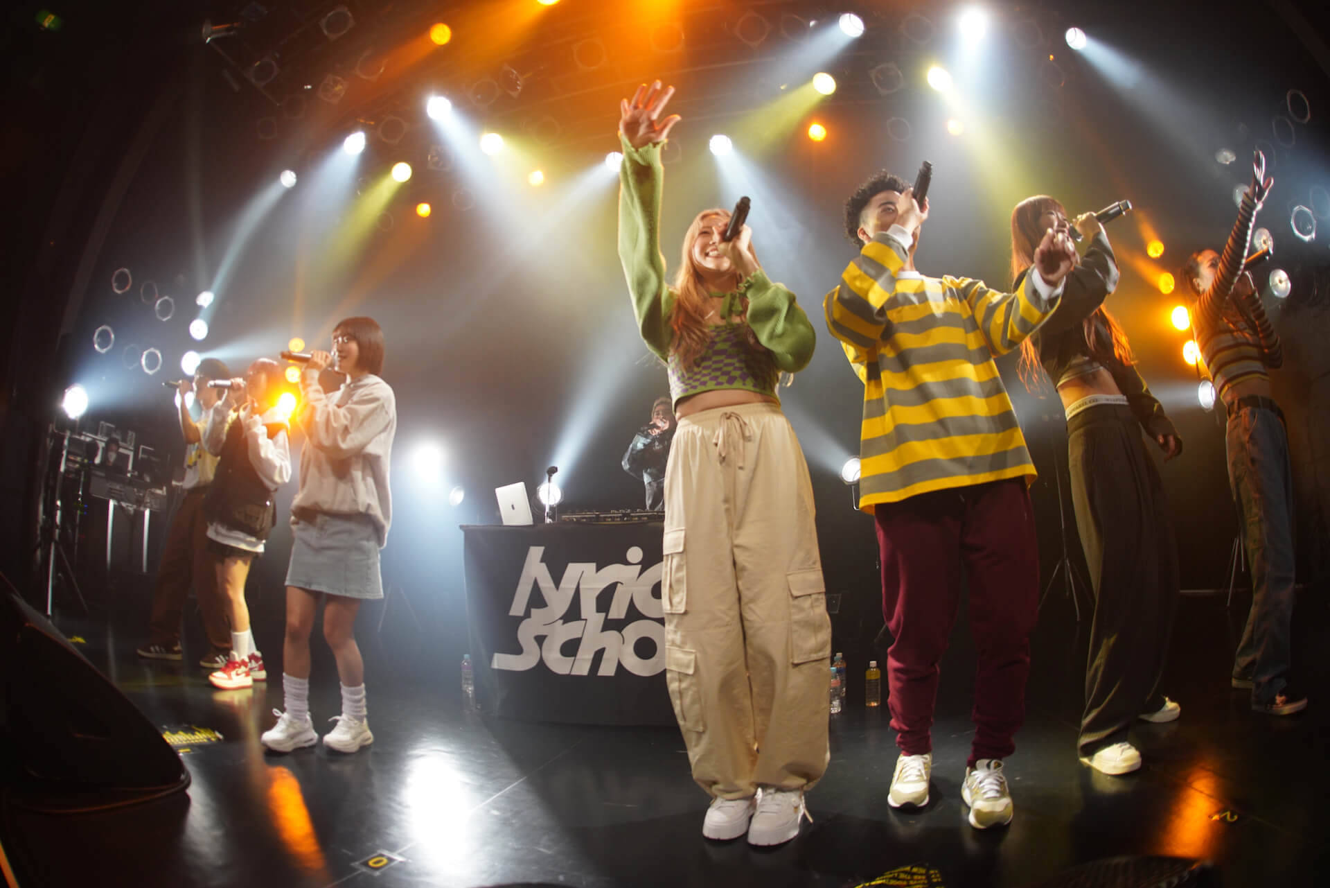 ライブレポート｜lyrical schoolが唯一無二のオルタナティブなクルーに。2023年2月12日、初ライブで伝えた確かな温度