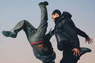 〈nonnative〉と〈Mizuno〉によるWAVE MUJIN TL MID GTXがオールブラック仕様で再登場