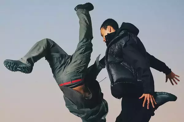 〈nonnative〉と〈Mizuno〉によるWAVE MUJIN TL MID GTXがオールブラック仕様で再登場