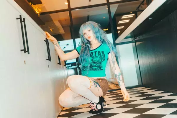 「Ashnikkoの最新作『Smoochies』に秘められたインスピレーション」の画像