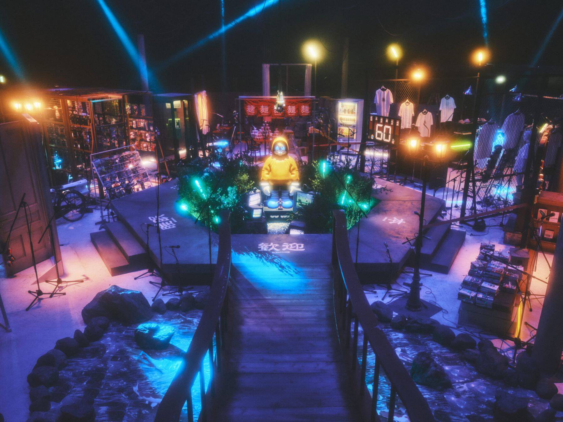 音を立てれば即退場。Red Bullをパートナーに迎えた“全商品盗めるコンビニ”「盗-TOH-」が赤坂に出現！BMXから宅麺まで、スリル満点の体験型イベントが明日より開幕