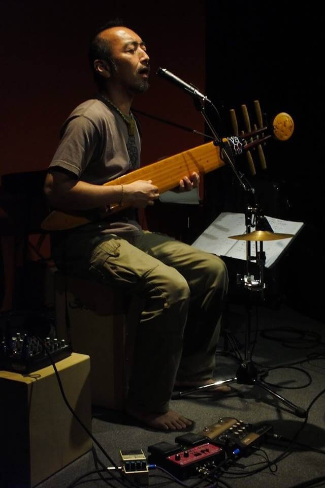 「台湾、アイヌ文化と自分をつなぐ『門』のような存在」━━トンコリ奏者 Bie Suo インタビュー