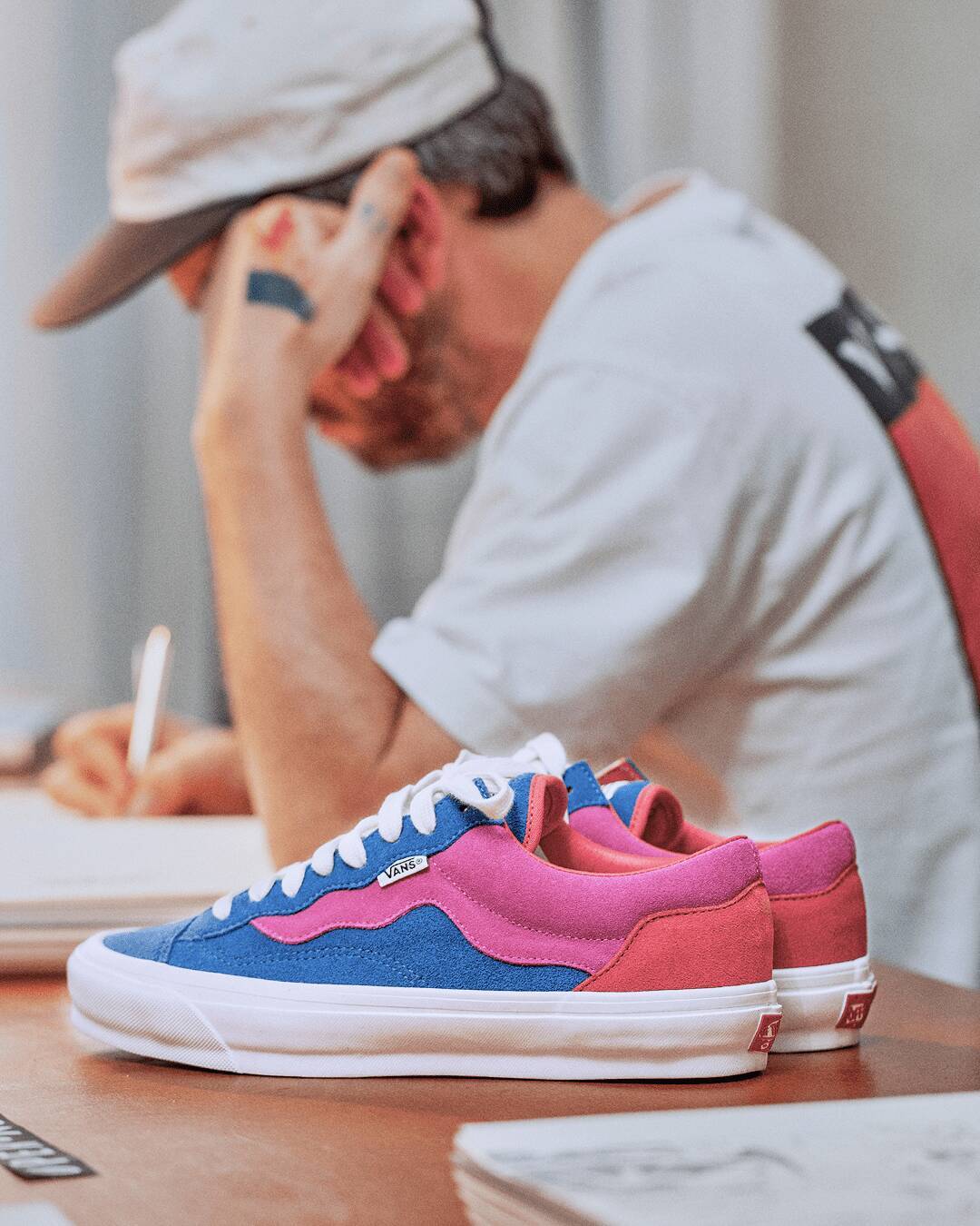 〈Vans〉の最高級ライン〈OTW by Vans〉がオランダ人アーティスト Parraとのコラボ第2弾を発売