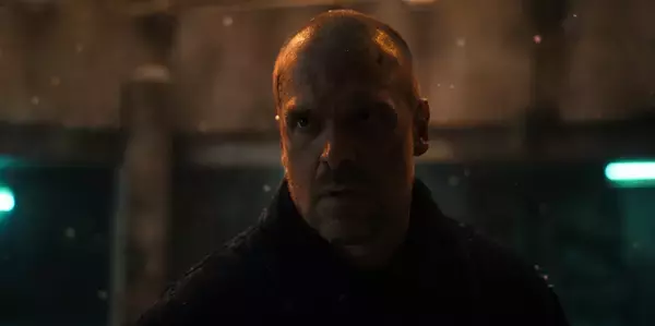 「『ストレンジャー・シングス 4』より場面写真が初公開｜お馴染みの仲間たちから新キャラも登場」の画像