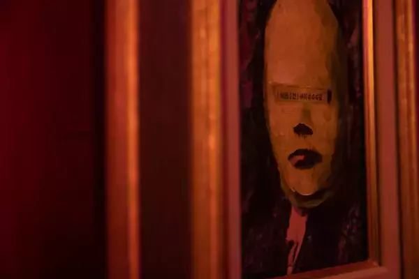 「16歳で日本から追放、世界を放浪、ロンドンでの個展──謎に包まれた画家・オオシロムネユミの成功と挫折」の画像