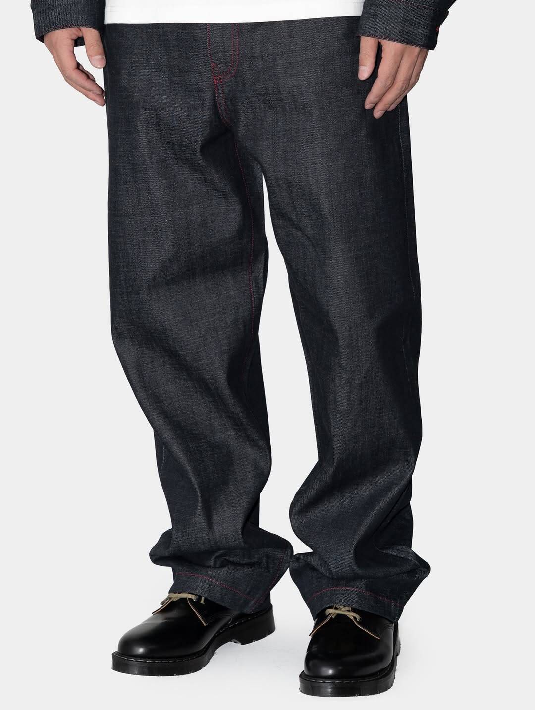 〈Carhartt WIP〉が新年の幕開けを祝してリジッドデニムのジャケットとパンツを発売