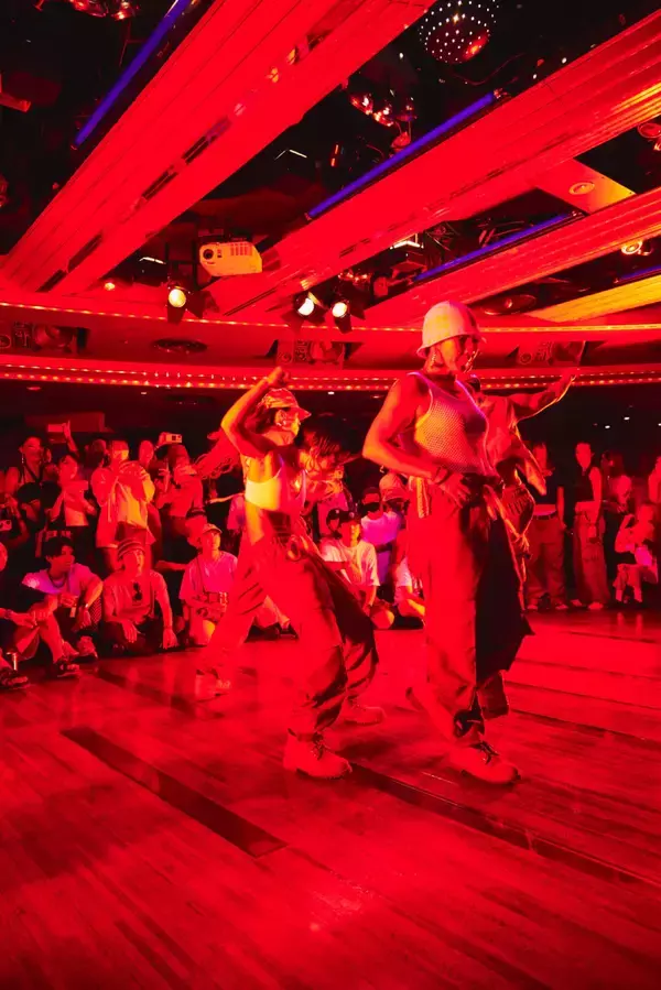 「Pearl & The Oystersが初来日！〈Stones Throw〉の人気パーティ「By The Pool」が神戸ポートピアホテルで今年も開催」の画像