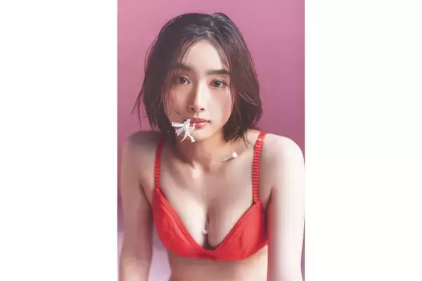 “変態発言なんですけど…”安倍乙のグラビア撮影を大原優乃がプロデュース｜撮影現場の様子を公開
