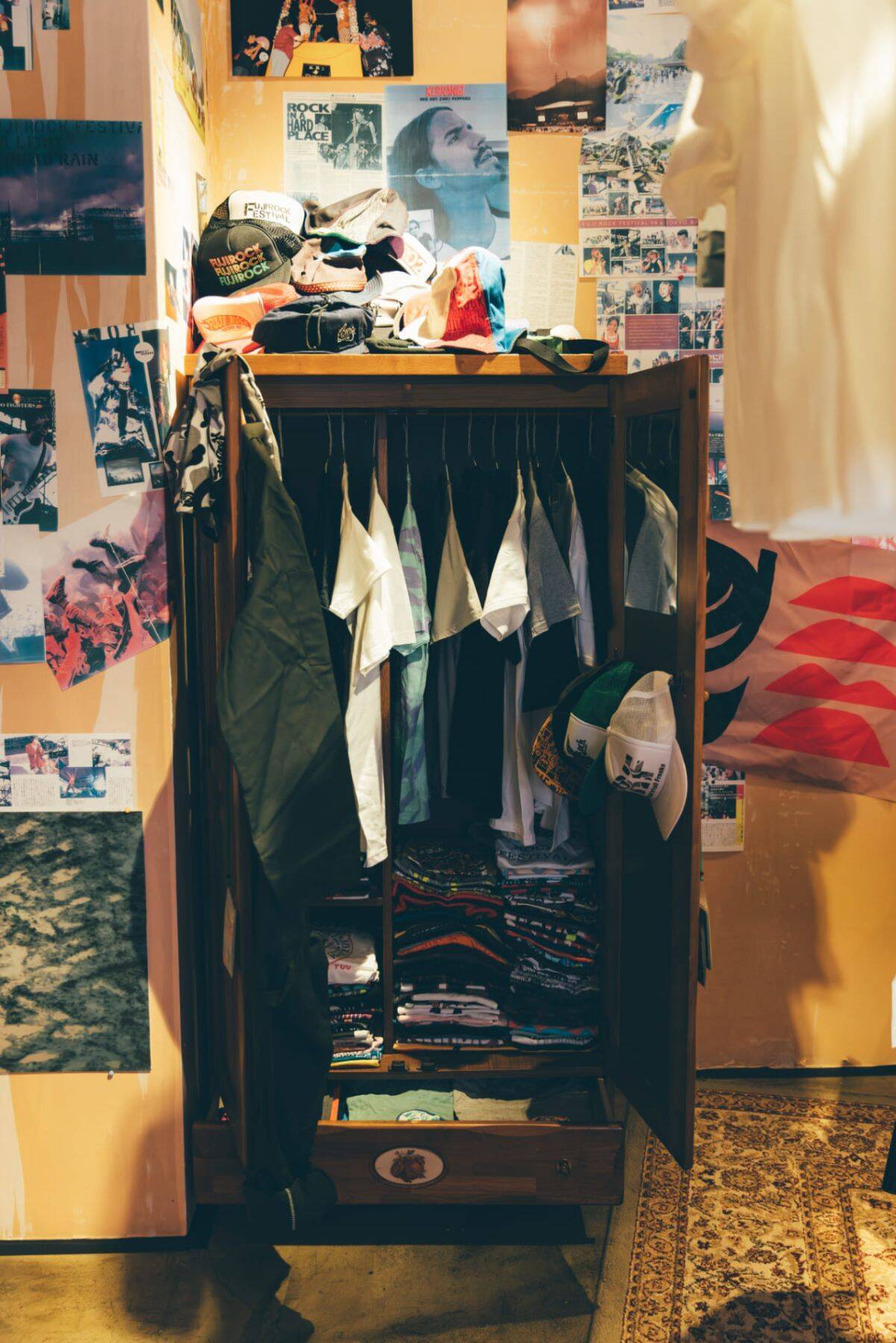 既視感と共感を呼び起こす、 GAN-BAN25周年のフジロック展レポート