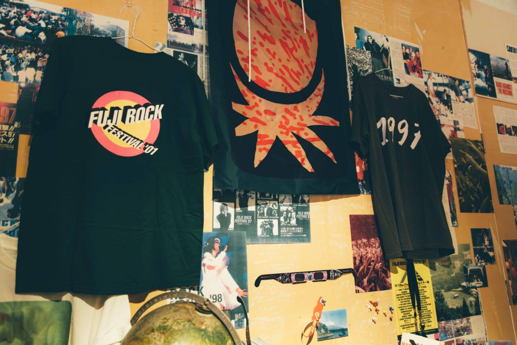 既視感と共感を呼び起こす、 GAN-BAN25周年のフジロック展レポート