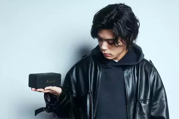 「音に洗練される。竹内唯人、Marshallスピーカー初体験」の画像