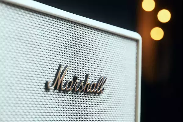 「音に洗練される。竹内唯人、Marshallスピーカー初体験」の画像