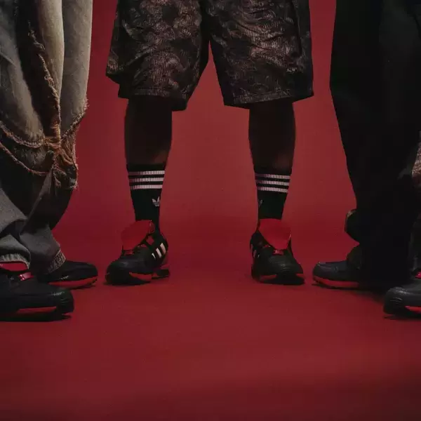 「in-dによる楽曲 “I got new shoes feat. ziproom”がリリース | 〈atmos〉x〈adidas Originals〉のコラボモデルを表現」の画像