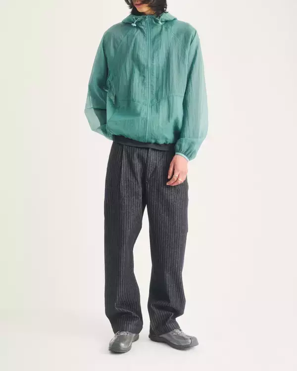 「〈Dr. Martens〉が2000年代初頭のアーカイブを再構築した新作Aurixコレクションを発売」の画像