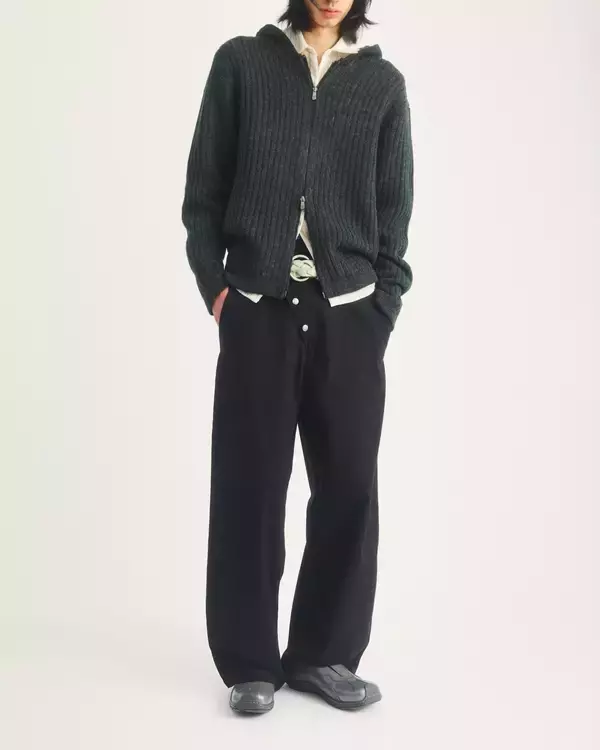 「〈Dr. Martens〉が2000年代初頭のアーカイブを再構築した新作Aurixコレクションを発売」の画像