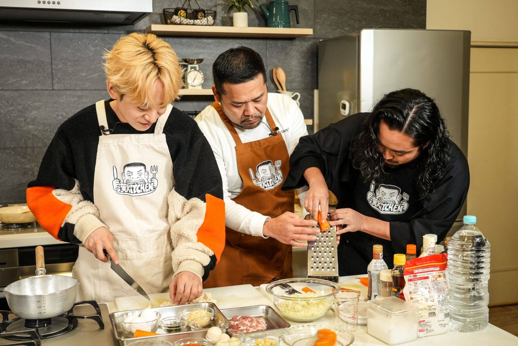 3月に終了予定の料理番組『漢 Kitchen』が豪華ゲストを招いた10本立てを配信 | 記念すべき1本目にはCreepy Nutsが登場