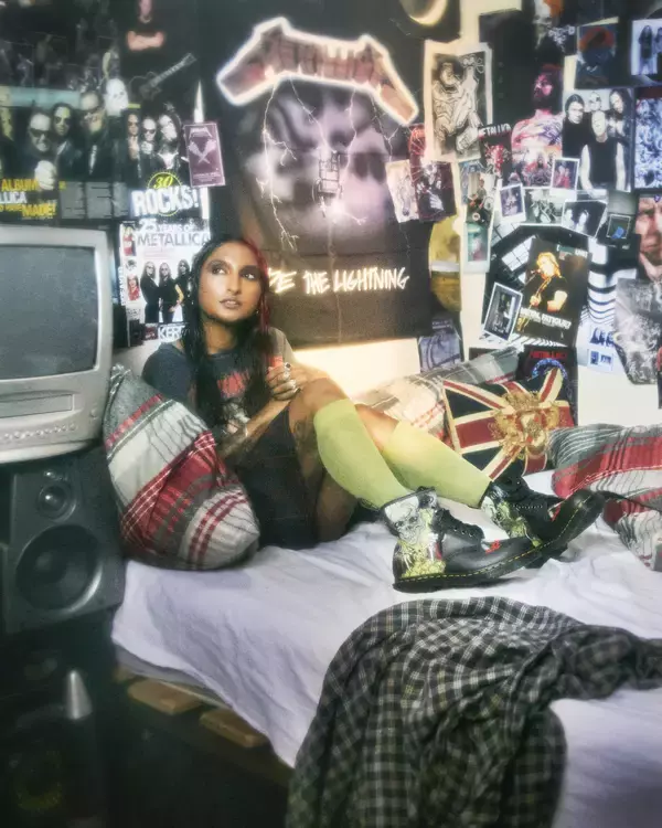 「〈Dr. Martens〉がヘビィメタル界の王者 メタリカとのコラボレーションを発表」の画像