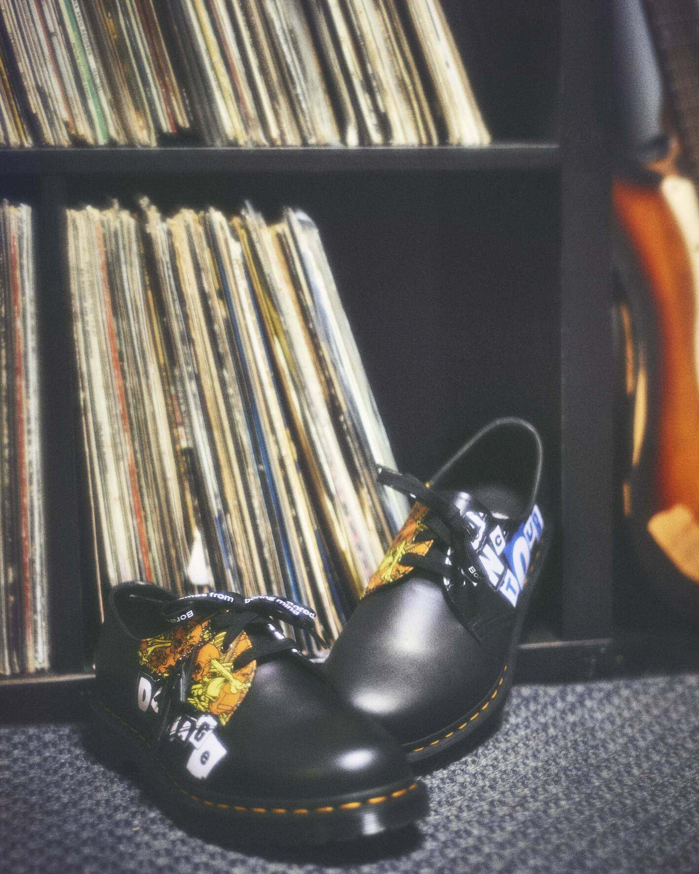 〈Dr. Martens〉がヘビィメタル界の王者 メタリカとのコラボレーションを発表