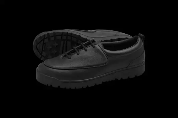 〈Last Resort AB〉がドレスシューズのような佇まいの新作GM001をリリース