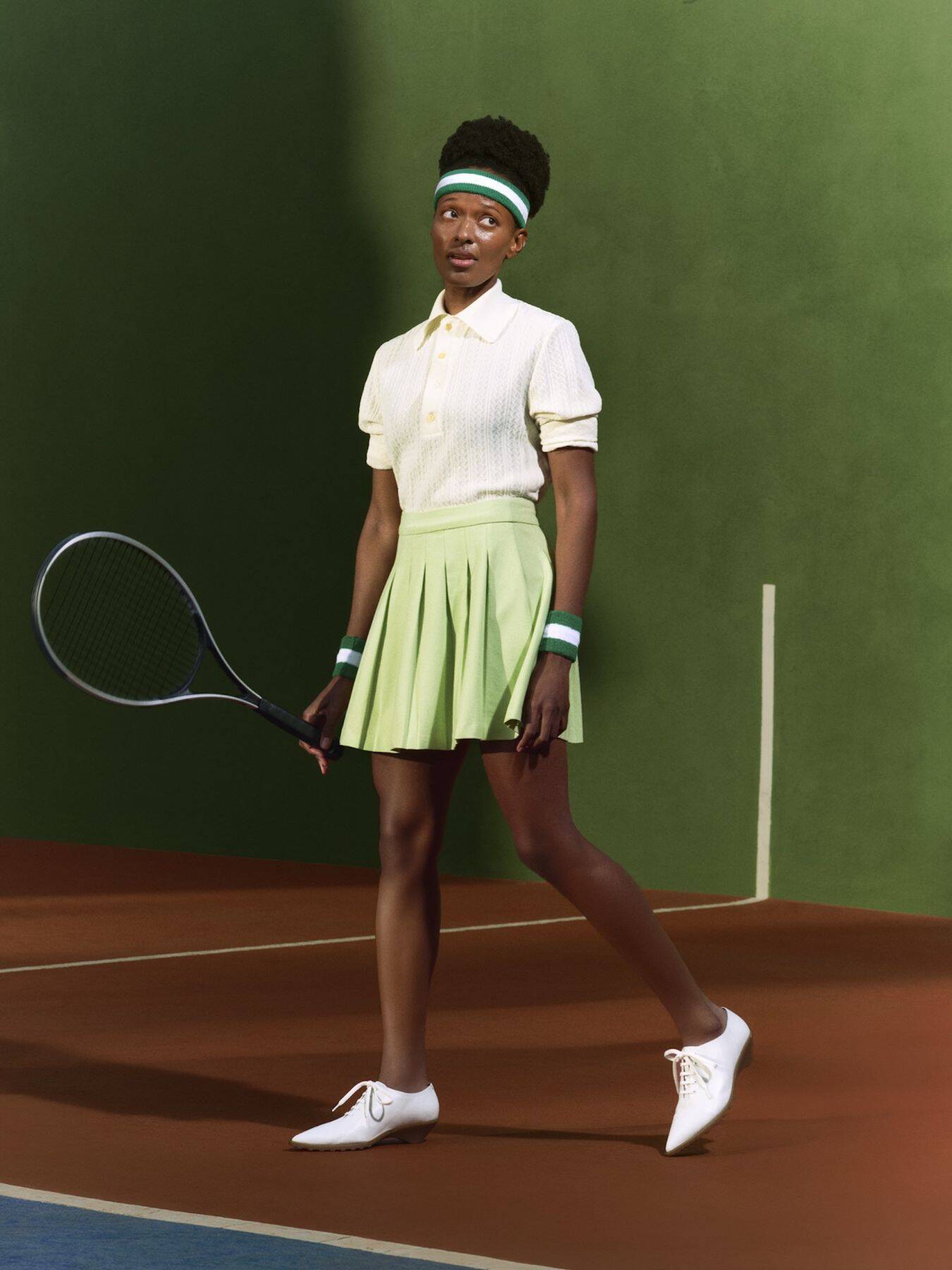 〈CAMPER〉がテニスカルチャーに着想を得た2026年春夏コレクションを発表
