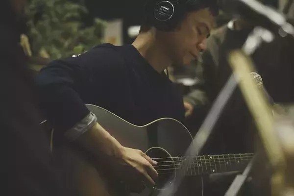 「野村訓市による“年越し特番”が今年も放送 | ハナレグミ、奇妙礼太郎、安部勇磨、HIMIの豪華4名がゲストとして登場」の画像