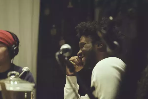 「野村訓市による“年越し特番”が今年も放送 | ハナレグミ、奇妙礼太郎、安部勇磨、HIMIの豪華4名がゲストとして登場」の画像