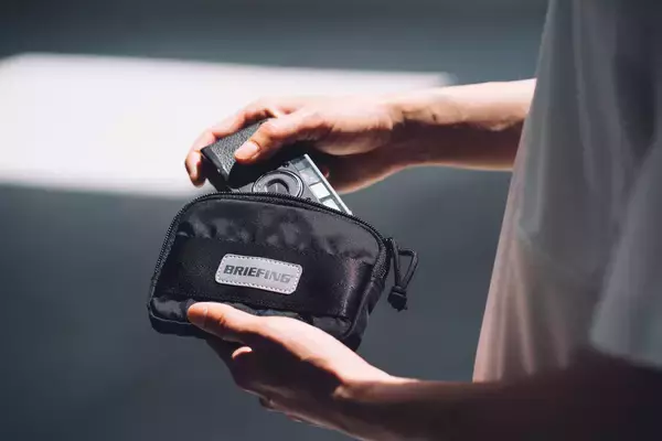 「New BalanceとBRIEFINGがコラボ！自転車をコンセプトに共同開発したバッグとアパレルが発売」の画像