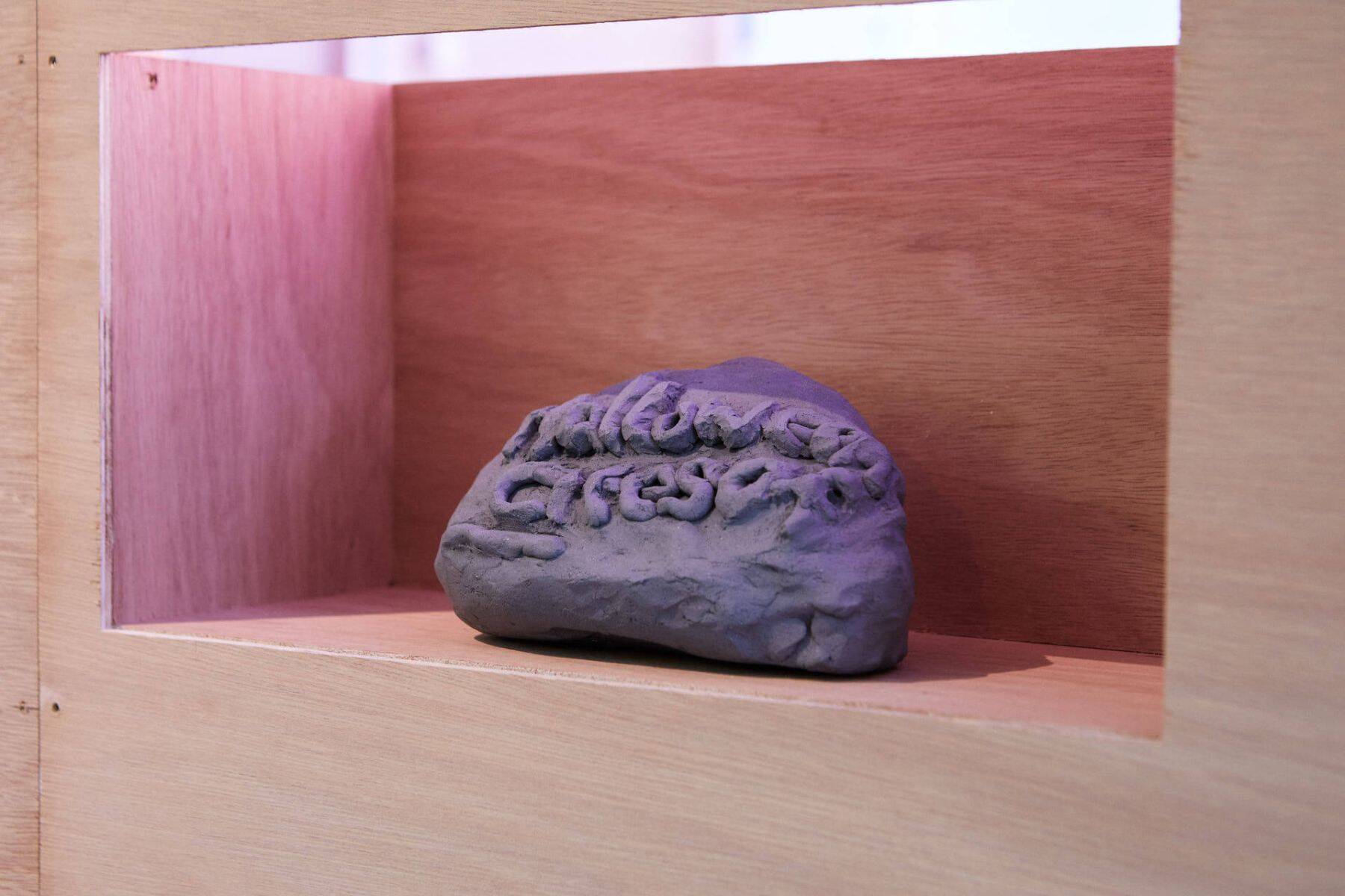 うつりゆく都市と祭り。＜Might Be Classics #1《菅野歩美個展「明日のハロウィン都市」》＞レポート