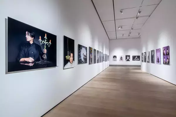 「キム・ヨンジュンと吉田ユニによる写真展「Face to face」」の画像
