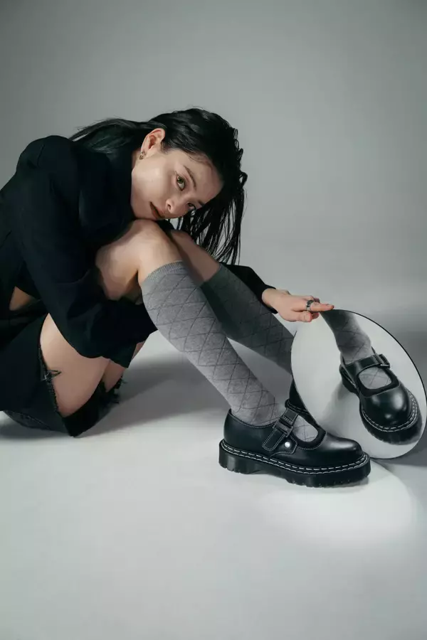 「〈Dr. Martens〉2026年春夏コレクションのビジュアルに村上虹郎が登場」の画像