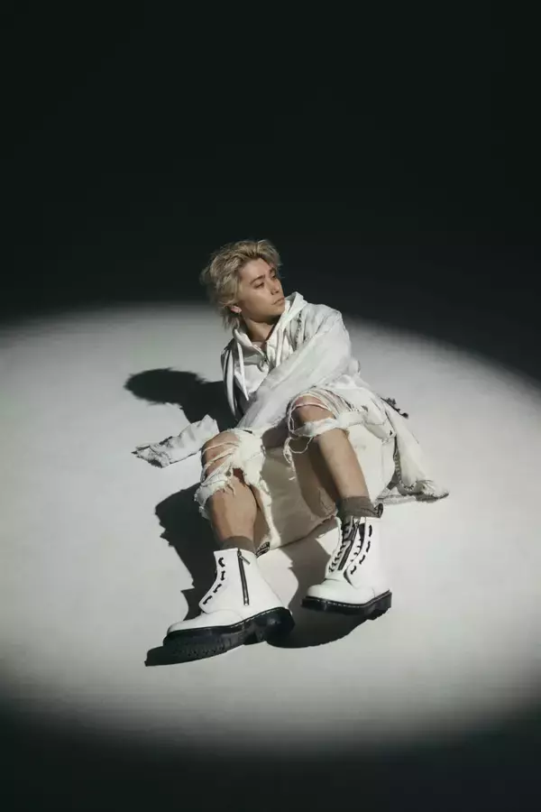 「〈Dr. Martens〉2026年春夏コレクションのビジュアルに村上虹郎が登場」の画像