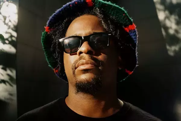 DJハリソン、カバーアルバム『Shades of Yesterday』を〈Stones Throw〉よりリリース｜ビートルズやスティーリー・ダン、シュギー・オーティスらの名曲が収録