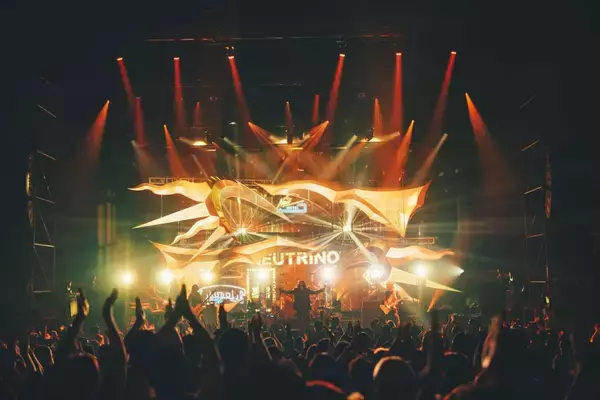 「THE YELLOW MONKEYのツアー写真集 “IMMORTAL”が発売」の画像