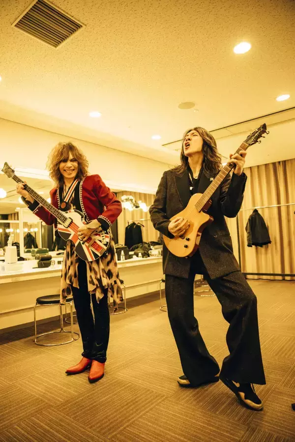 「THE YELLOW MONKEYのツアー写真集 “IMMORTAL”が発売」の画像