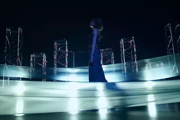 「「皆が幸せになれるように」──戦慄かなのソロワンマン＜karma with you＞（2023年6月28日＠Zepp Shinjuku）ライブレポート」の画像