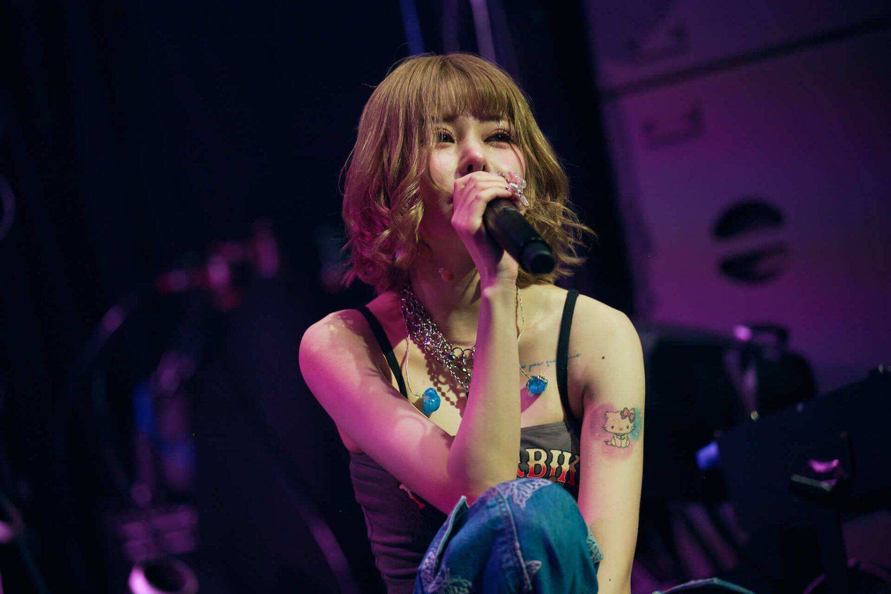 「皆が幸せになれるように」──戦慄かなのソロワンマン＜karma with you＞（2023年6月28日＠Zepp Shinjuku）ライブレポート