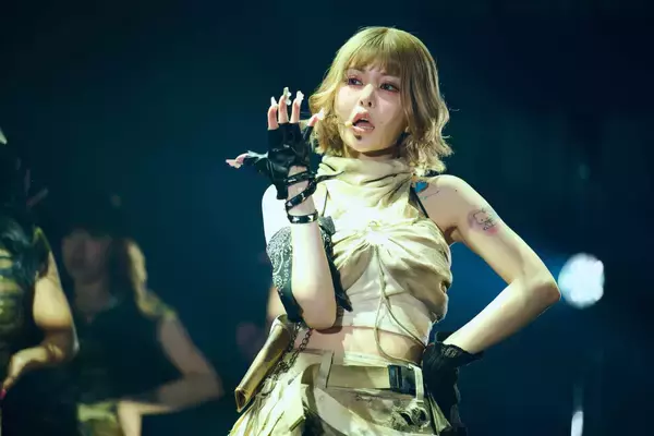 「「皆が幸せになれるように」──戦慄かなのソロワンマン＜karma with you＞（2023年6月28日＠Zepp Shinjuku）ライブレポート」の画像