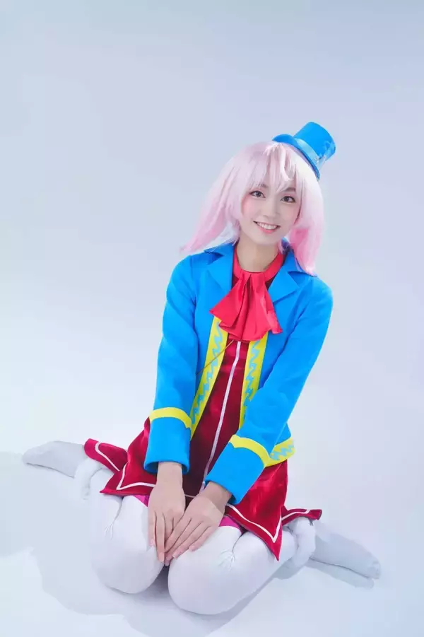 「ウェザーニュースで話題の檜山沙耶、コスプレグラビア挑戦！週マガ33号“シャンフロ祭り”」の画像