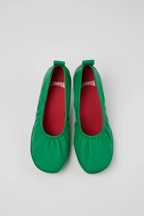 「〈CAMPER〉のウィメンズシリーズ “Right”から約7年ぶりに新ヒールモデル “Right Left”が登場」の画像