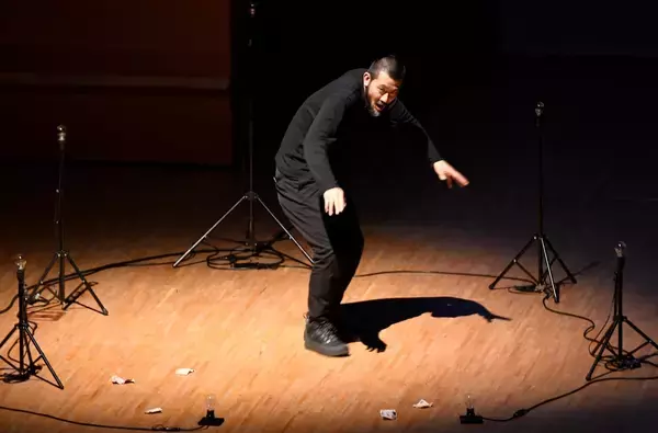 「川村亘平斎×志人×東京藝大──“兵士の物語”公演で生まれた芸術のシナジー｜＜藝大百鬼夜行・第3回＞レポート」の画像