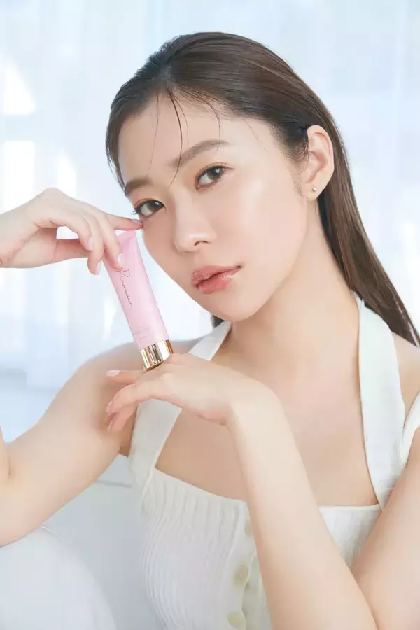 「指原莉乃プロデュースコスメブランド「Ririmew」新ビジュアルを公開！全10種ラインナップ」の画像